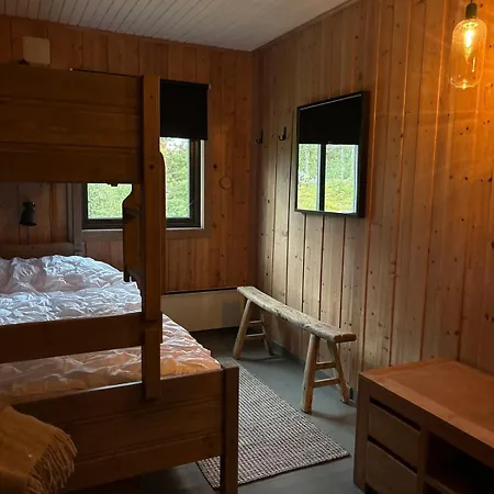 Chalet Large And Family Friendly Near Langedrag *