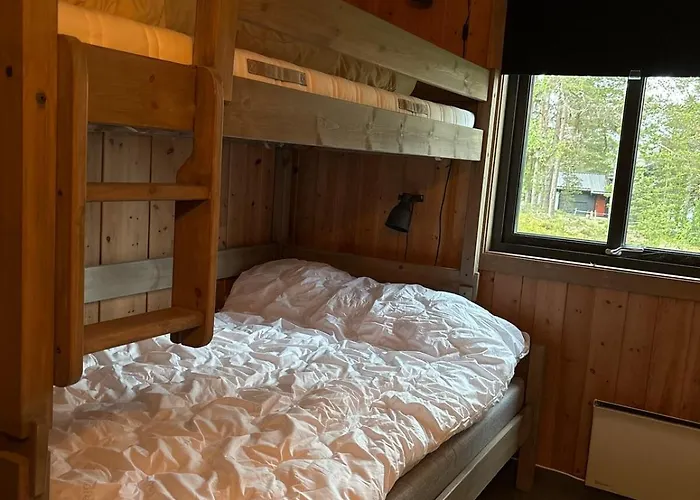 Large And Family Friendly Near Langedrag Domek alpejski