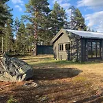 Large And Family Friendly Near Langedrag Tunhovd